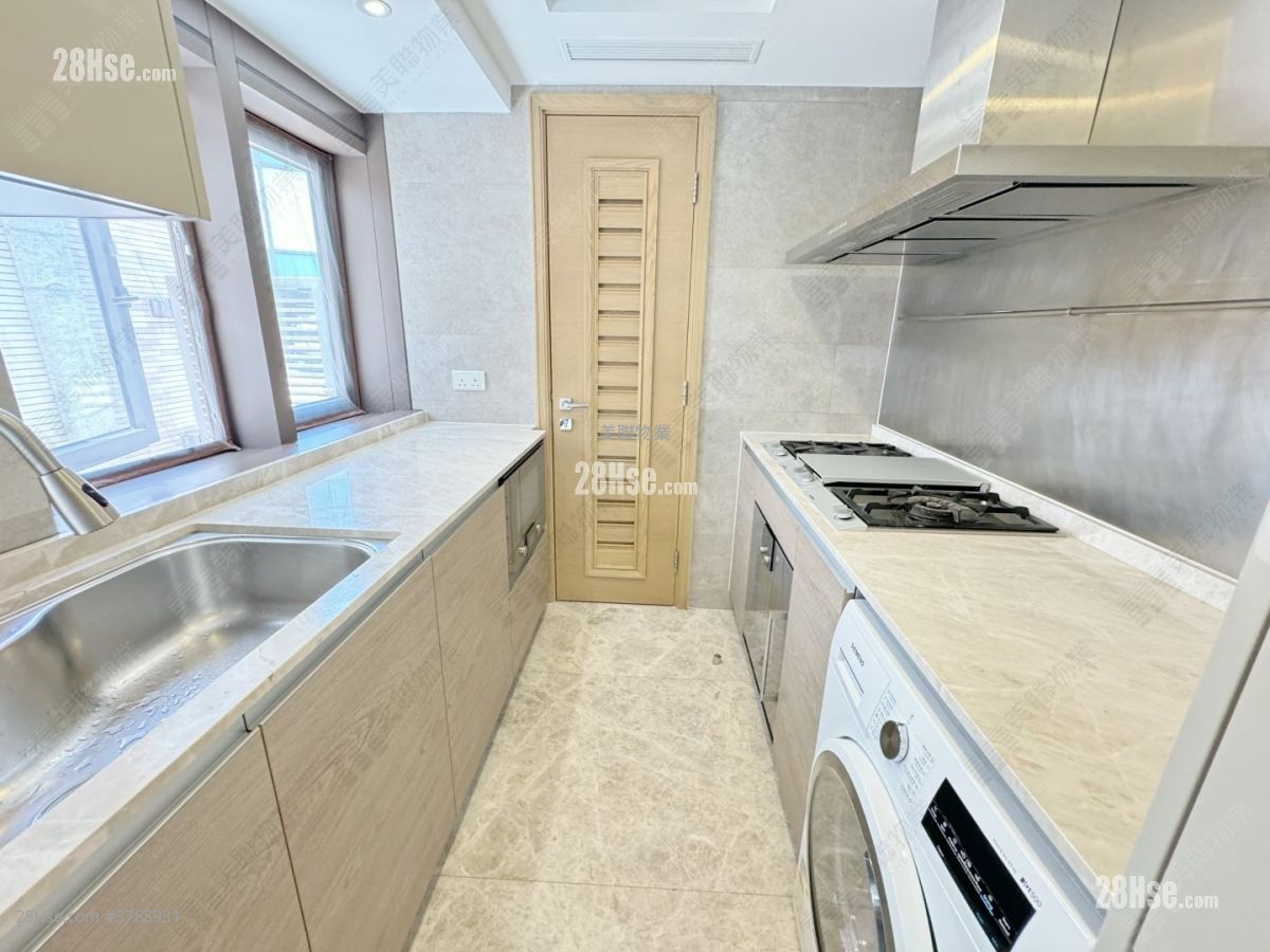 意花园 租盘 4 房 , 4 浴室 1,646 平方尺