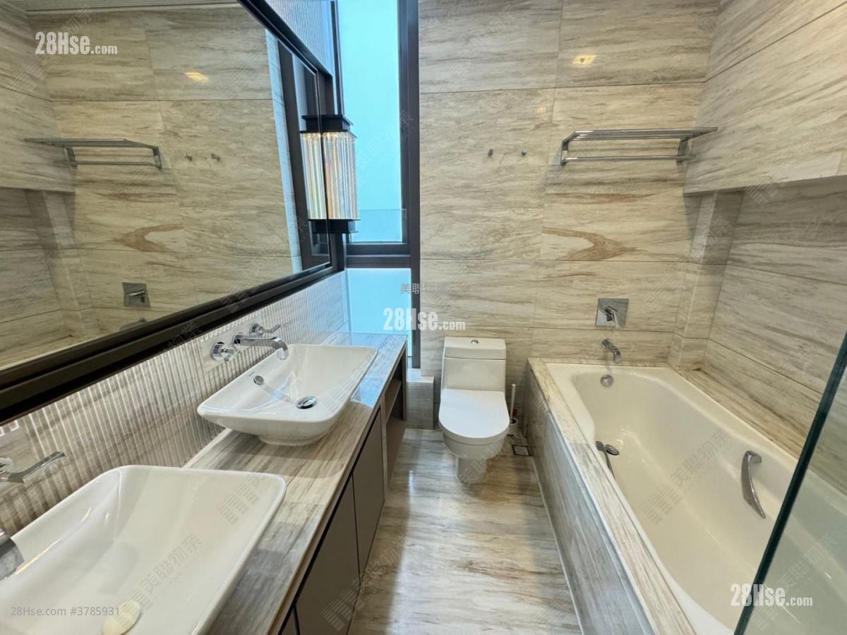 意花园 租盘 4 房 , 4 浴室 1,646 平方尺