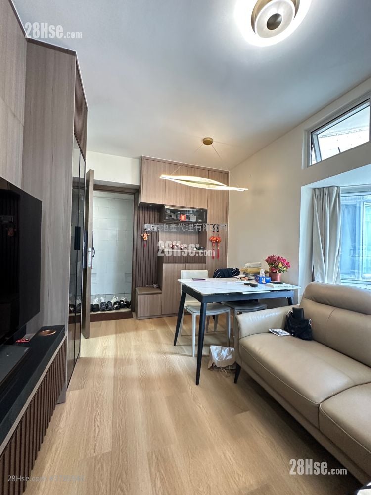 Greenfield Garden Sell 2 Bedrooms , 1 Bathroom 451 ft²