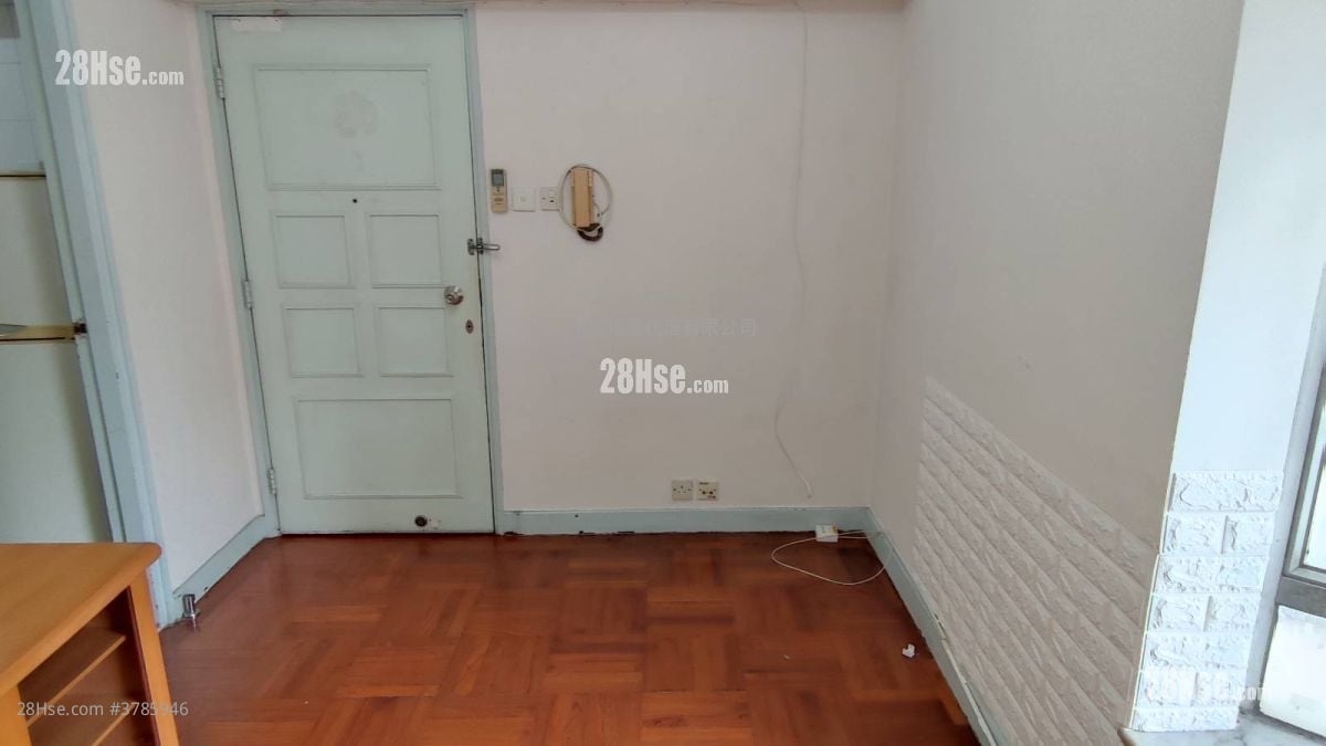 Greenfield Garden Sell 2 Bedrooms , 1 Bathroom 451 ft²