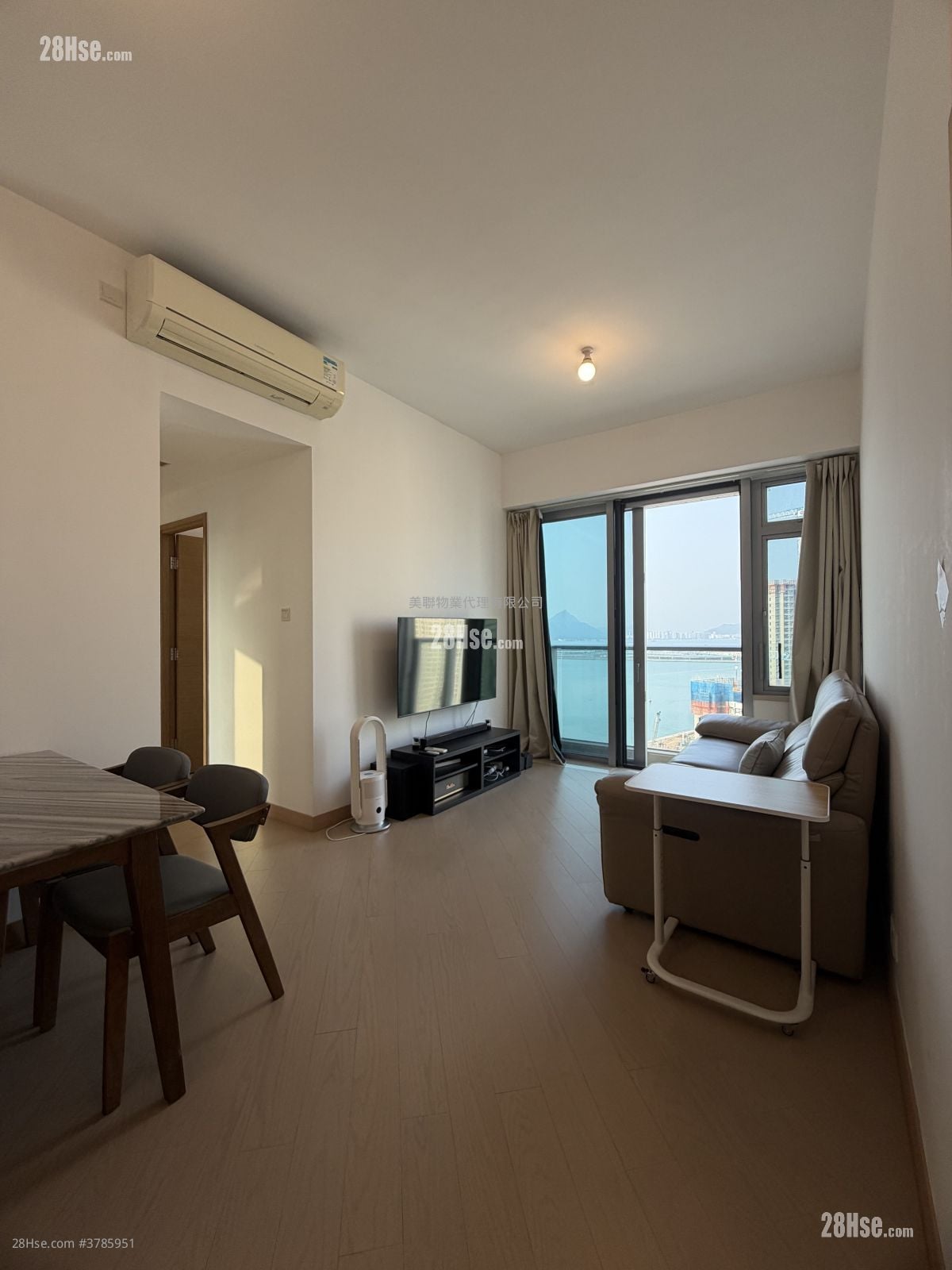 Century Link Sell 3 Bedrooms , 2 Bathrooms 639 ft²