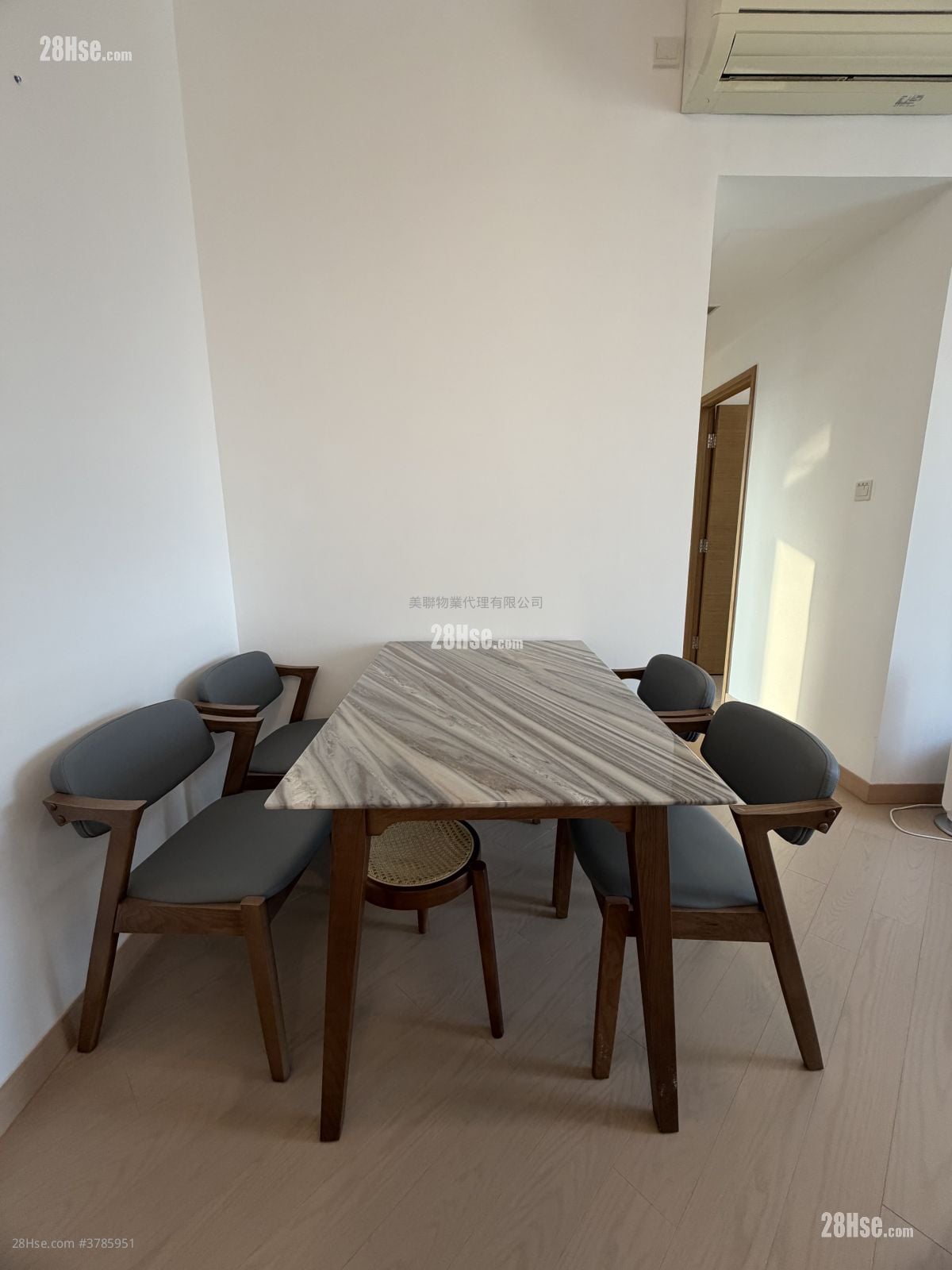 Century Link Sell 3 Bedrooms , 2 Bathrooms 639 ft²