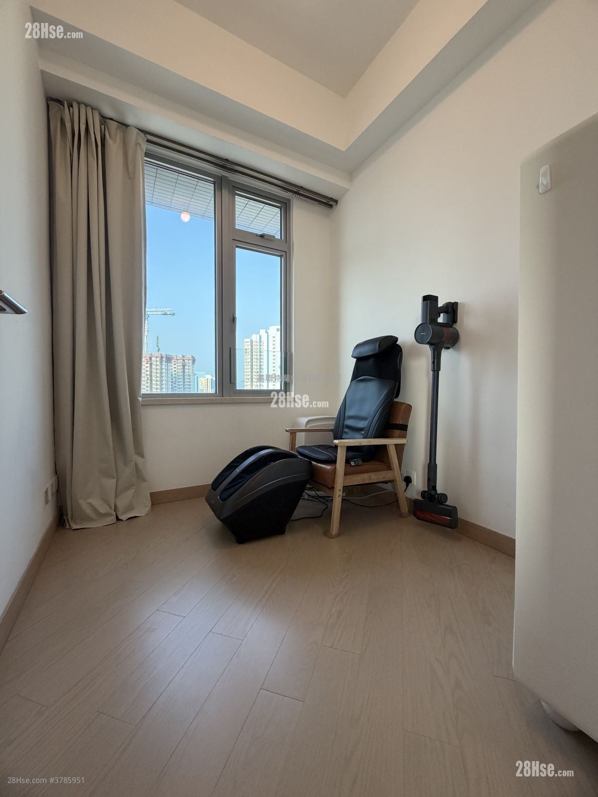 Century Link Sell 3 Bedrooms , 2 Bathrooms 639 ft²