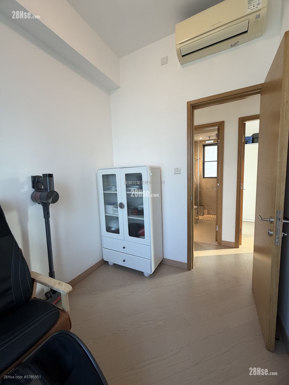 Century Link Sell 3 Bedrooms , 2 Bathrooms 639 ft²