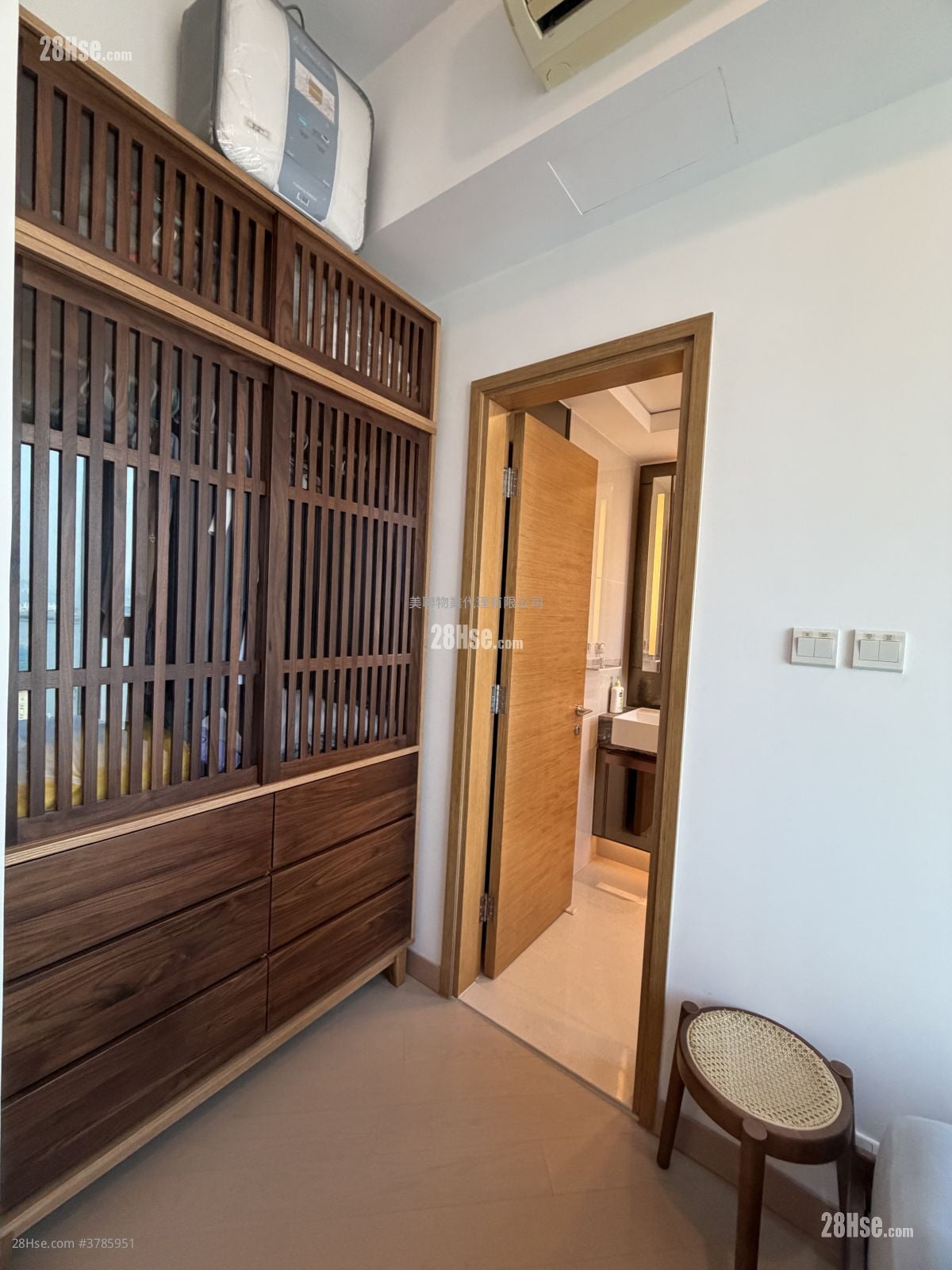 Century Link Sell 3 Bedrooms , 2 Bathrooms 639 ft²