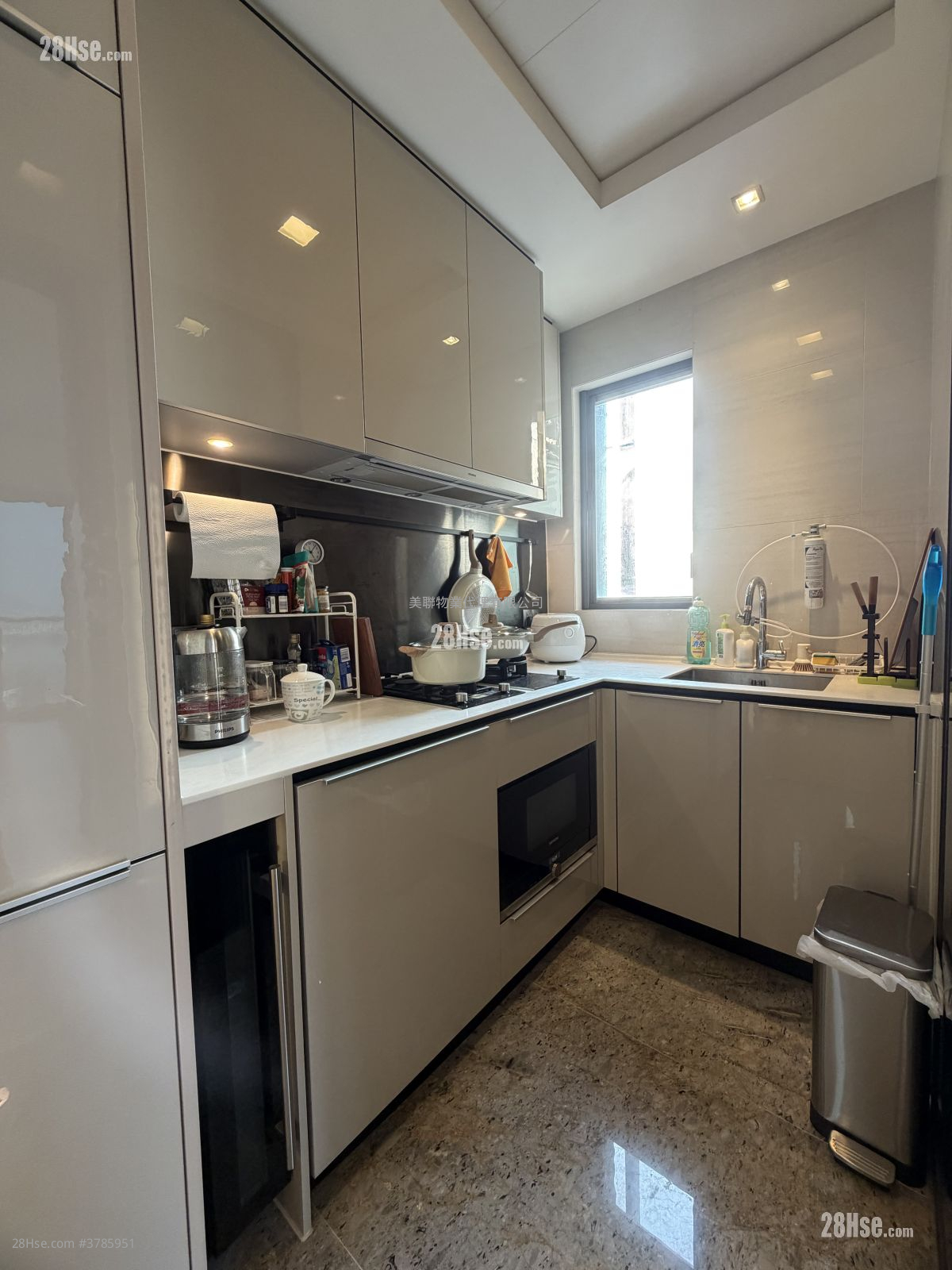 Century Link Sell 3 Bedrooms , 2 Bathrooms 639 ft²