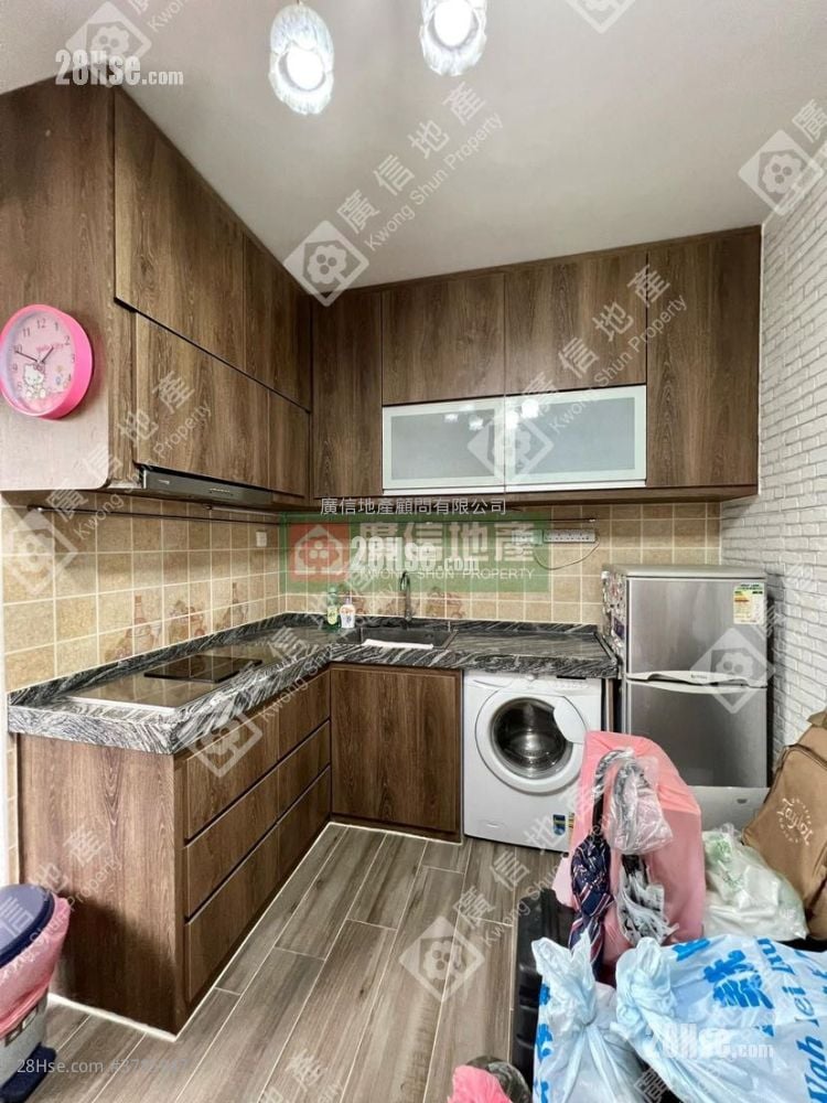 Shun King Building Sell 1 Bedroom , 1 Bathroom