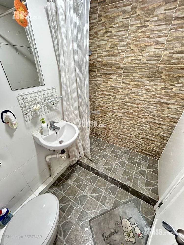 景峰花园 售盘 2 房 , 1 浴室 405 平方尺