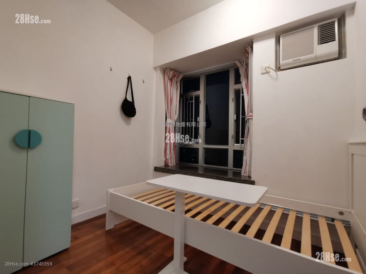 The Metro City Sell 3 Bedrooms , 2 Bathrooms 526 ft²