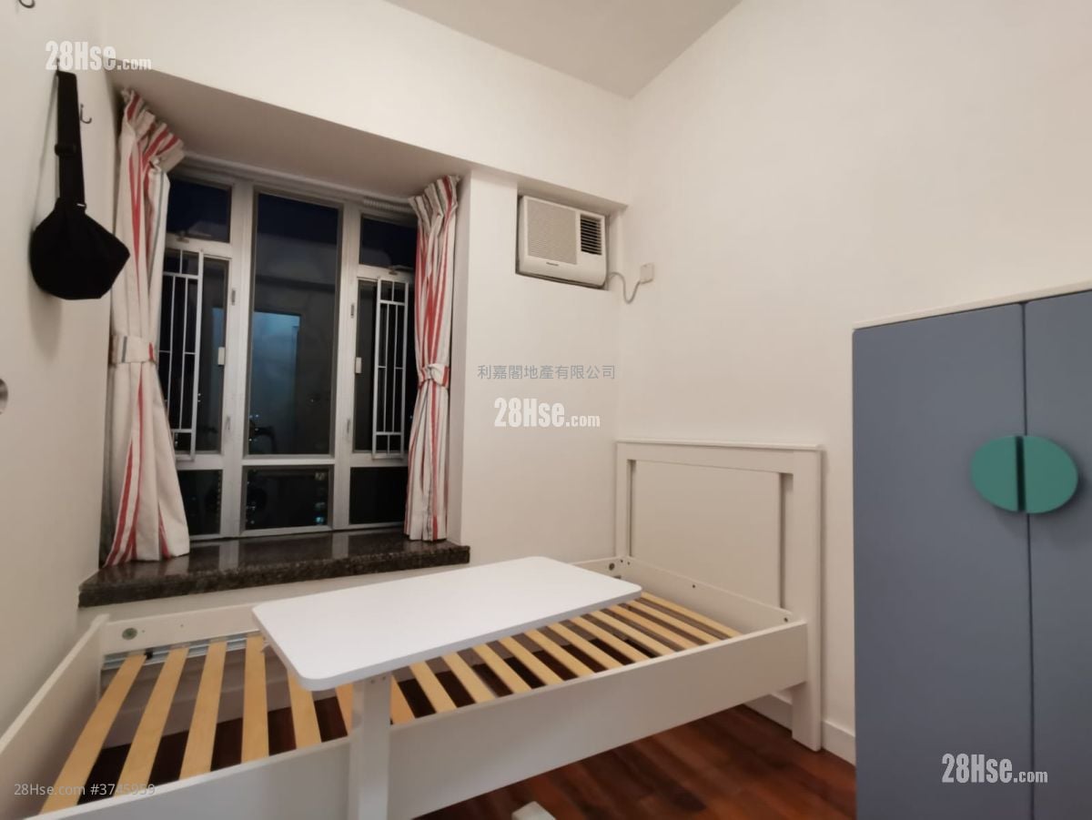 The Metro City Sell 3 Bedrooms , 2 Bathrooms 526 ft²