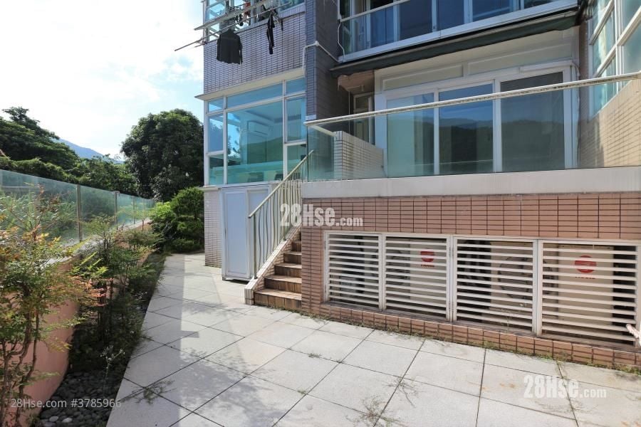 Jc Castle Rental 3 Bedrooms , 2 Bathrooms 930 ft²