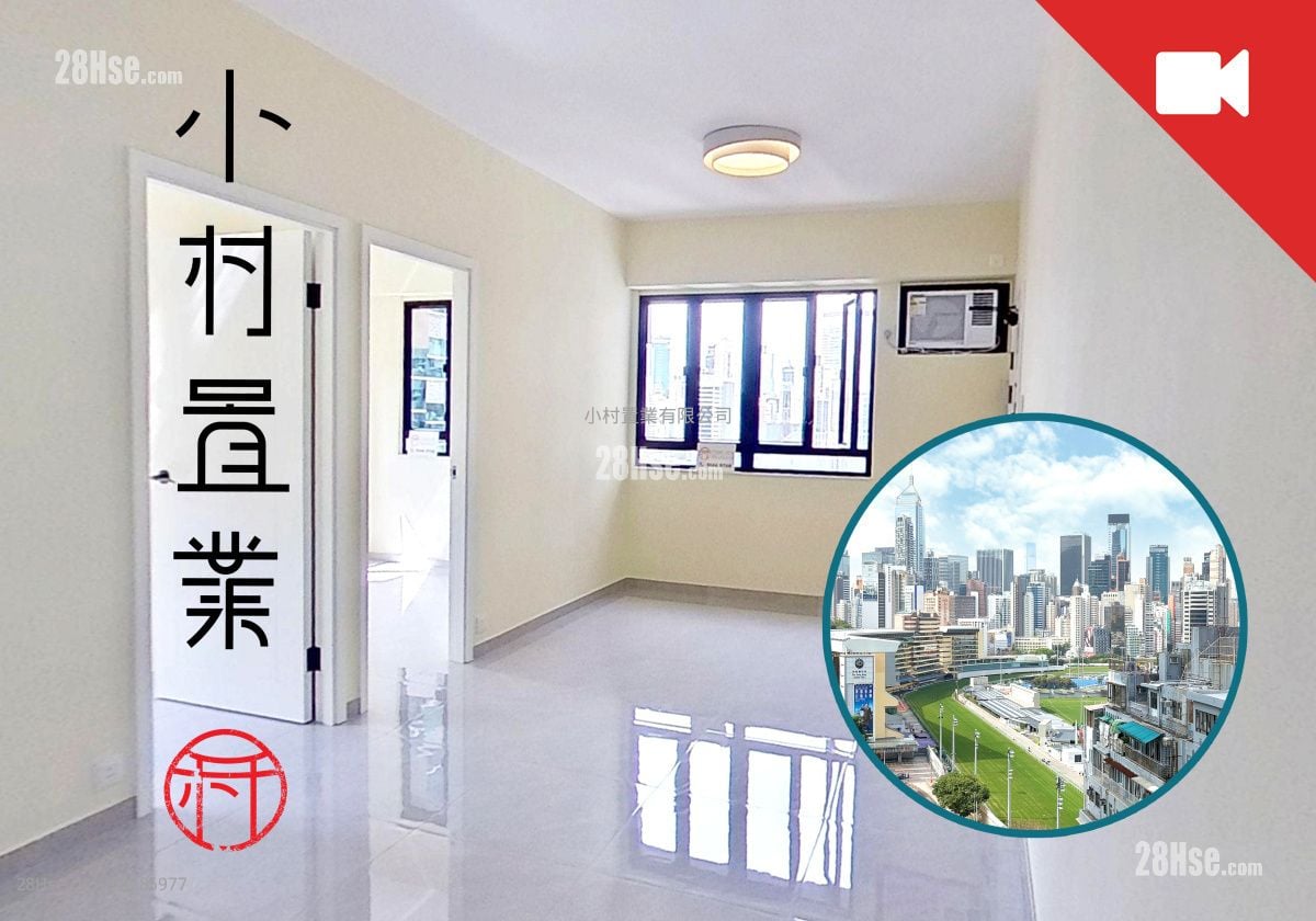 living room: Paramount Mansion Rental 2 Bedrooms , 1 Bathroom 502 ft²