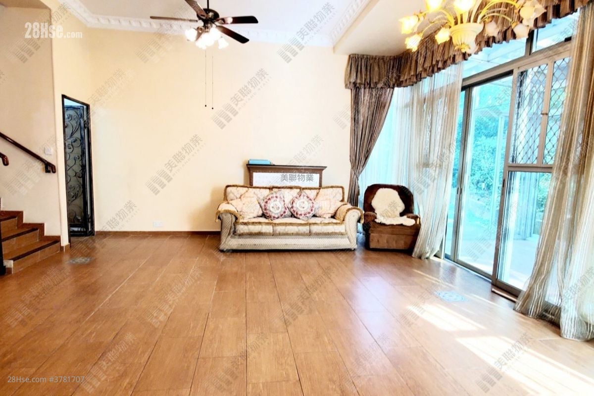 Miami Crescent Rental 2,236 ft²