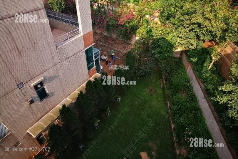 Miami Crescent Rental 2,236 ft²