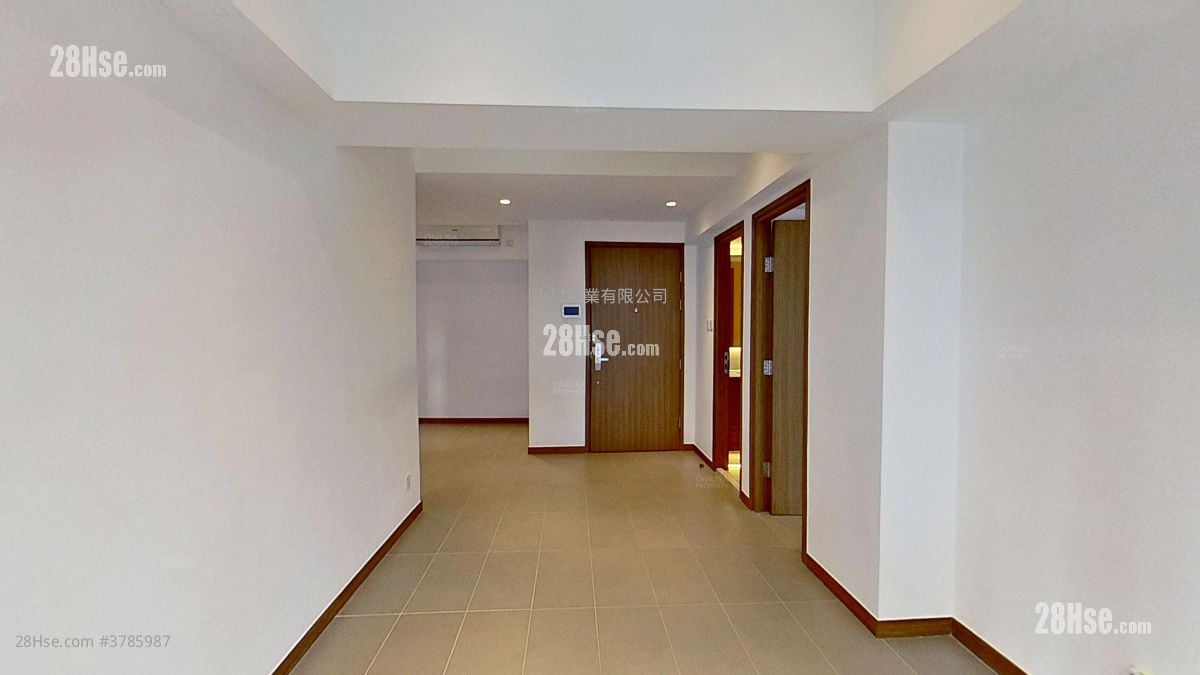 living room: Takan Lodge Rental 1 Bedroom , 1 Bathroom 417 ft²