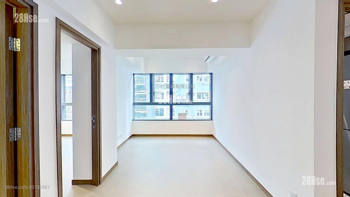 living room: Takan Lodge Rental 1 Bedroom , 1 Bathroom 417 ft²