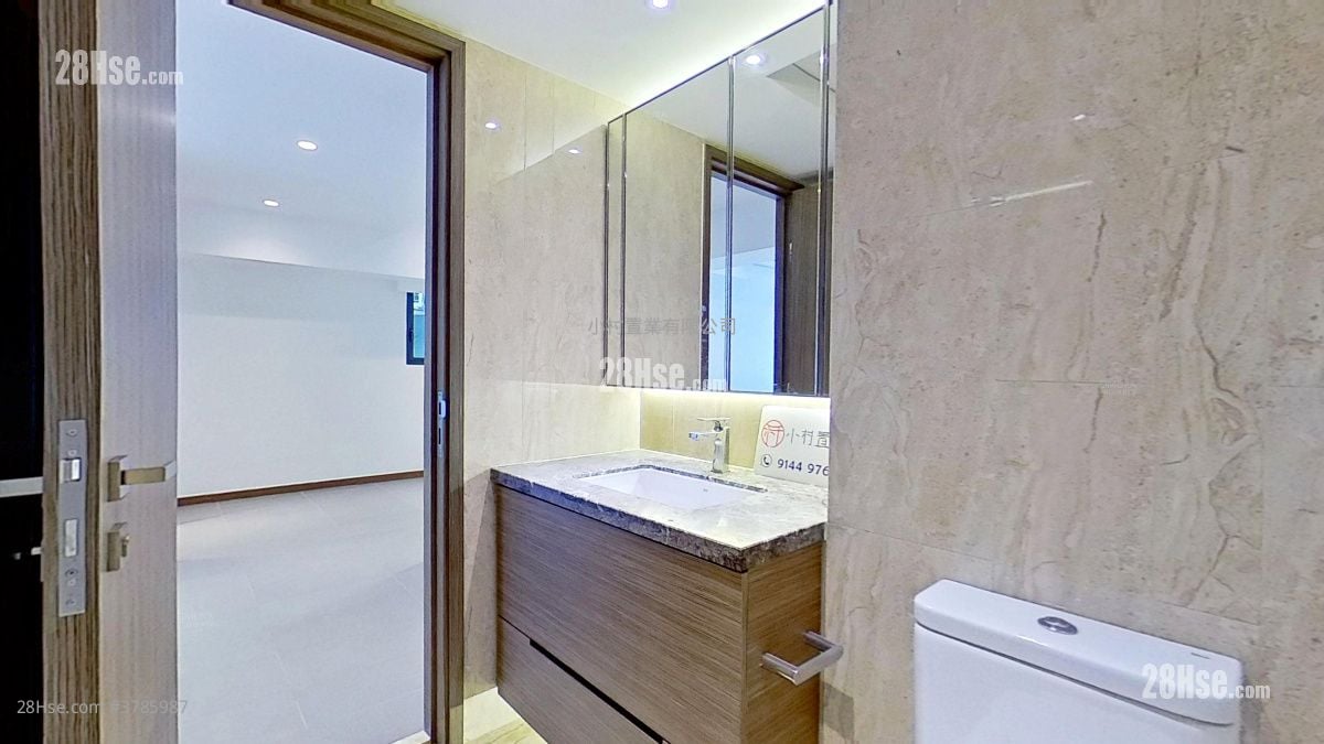 bathroom: Takan Lodge Rental 1 Bedroom , 1 Bathroom 417 ft²