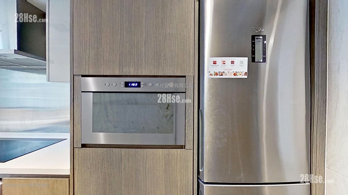 kitchen: Takan Lodge Rental 1 Bedroom , 1 Bathroom 417 ft²