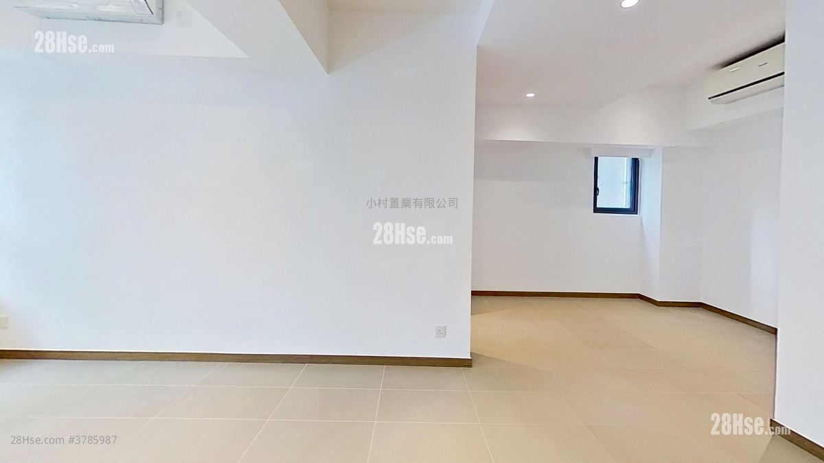 living room: Takan Lodge Rental 1 Bedroom , 1 Bathroom 417 ft²