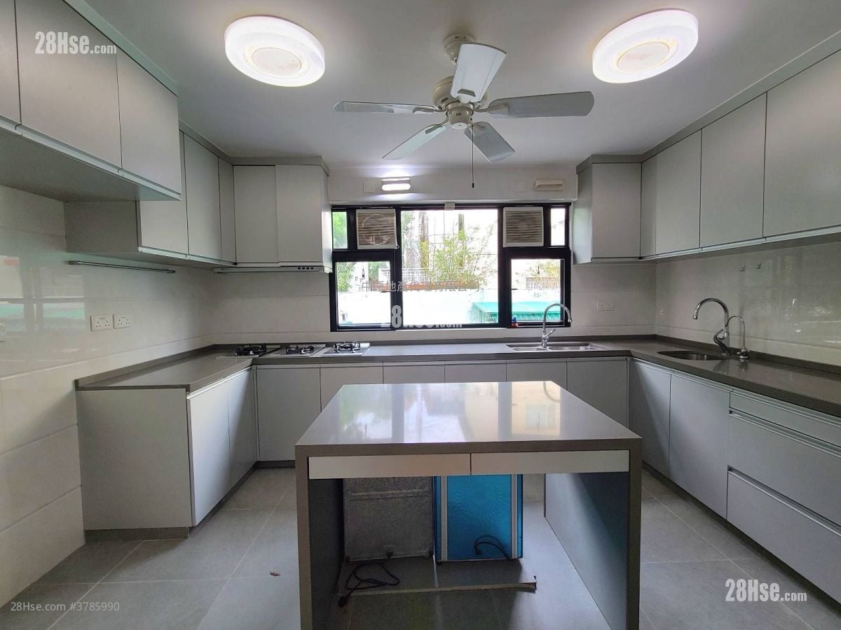 Conwell Villa Sell 3 Bedrooms 1,802 ft²