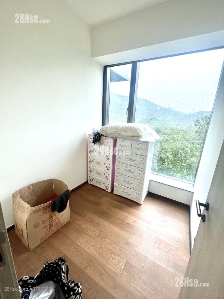 Le Pont Sell 3 Bedrooms 781 ft²