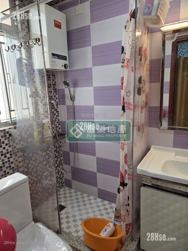 Shun King Building Sell 1 Bedroom , 1 Bathroom 220 ft²