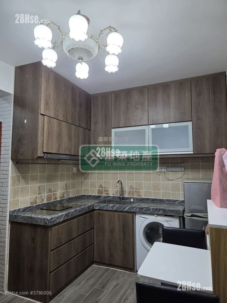 Shun King Building Sell 1 Bedroom , 1 Bathroom 220 ft²