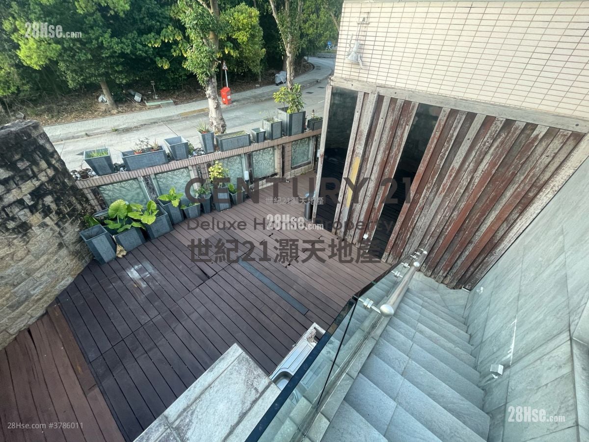 龙成堡 售盘 3 房 , 2 浴室 930 平方尺