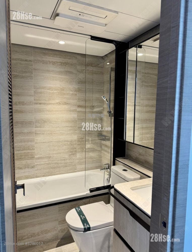 High Park Sell 2 Bedrooms , 1 Bathroom 431 ft²