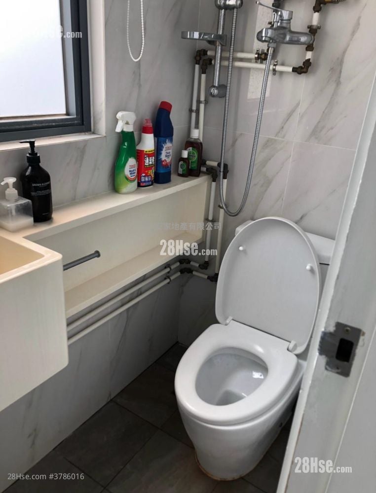 Khora Rental Studio , 1 Toilet