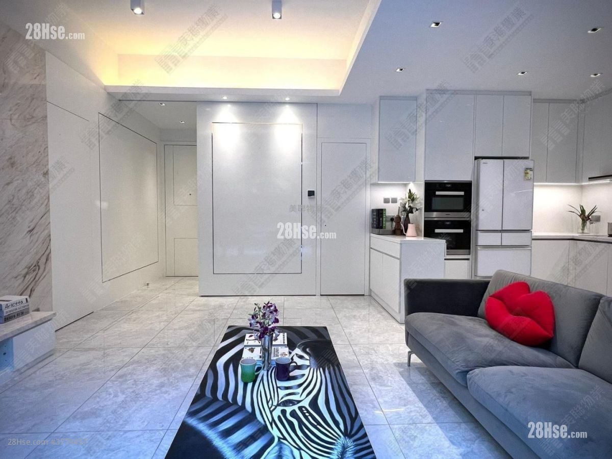 One Homantin Sell 2 Bedrooms , 2 Bathrooms 863 ft²