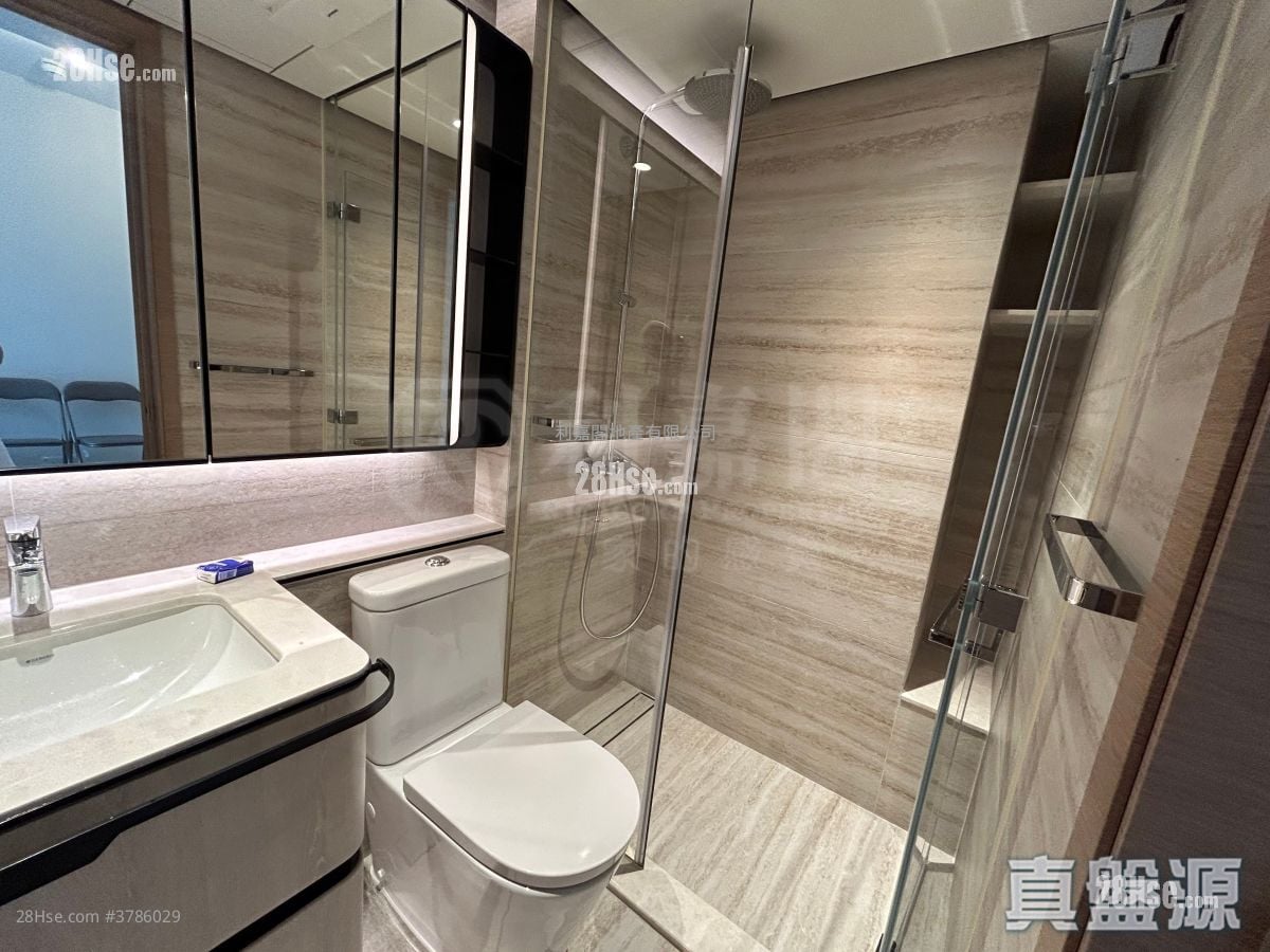 High Park Rental 343 ft²