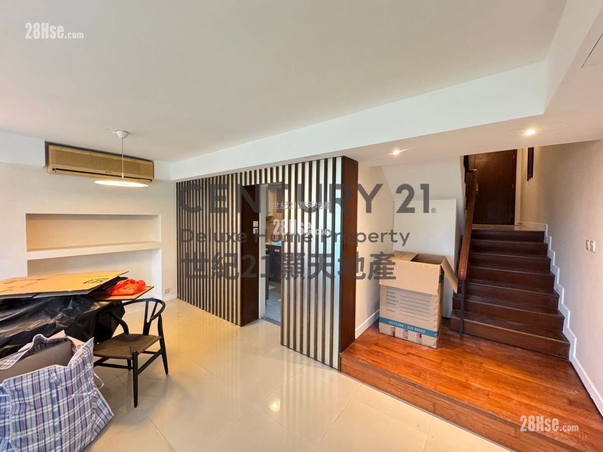 倚龙山庄 售盘 3 房 , 2 浴室 1,551 平方尺