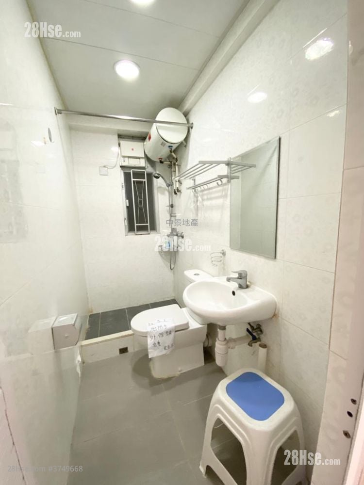 Kan Tong Building Sell 2 Bedrooms , 1 Bathroom 347 ft²