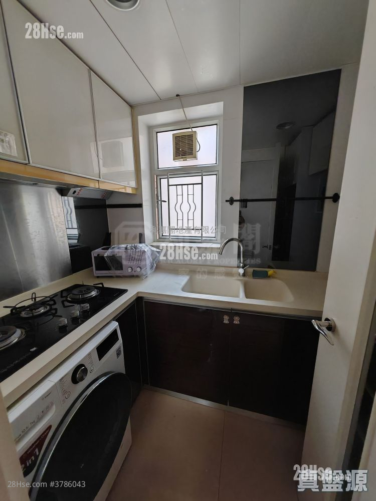 Central Park Towers Sell 3 Bedrooms 667 ft²