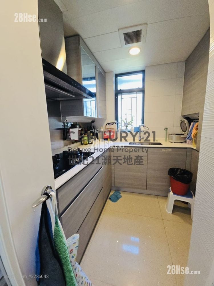 Mont Vert Sell 3 Bedrooms , 2 Bathrooms 905 ft²