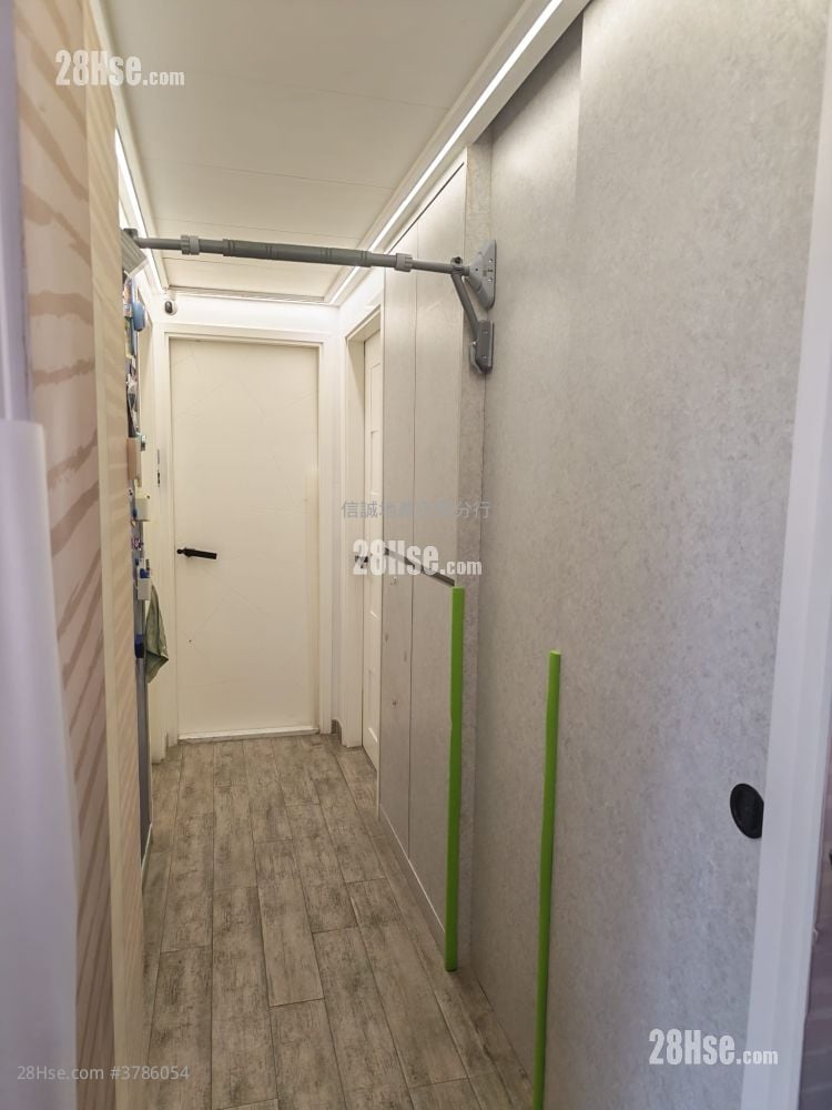 星光新邨 售盘 3 房 , 2 浴室 714 平方尺