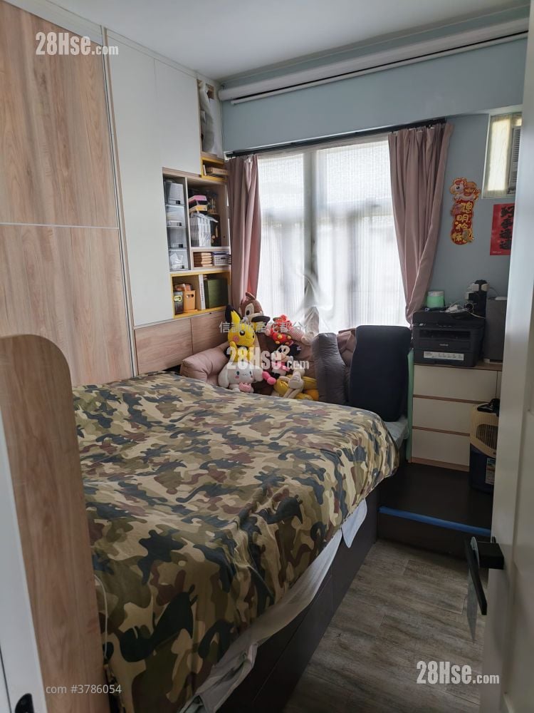 星光新邨 售盘 3 房 , 2 浴室 714 平方尺