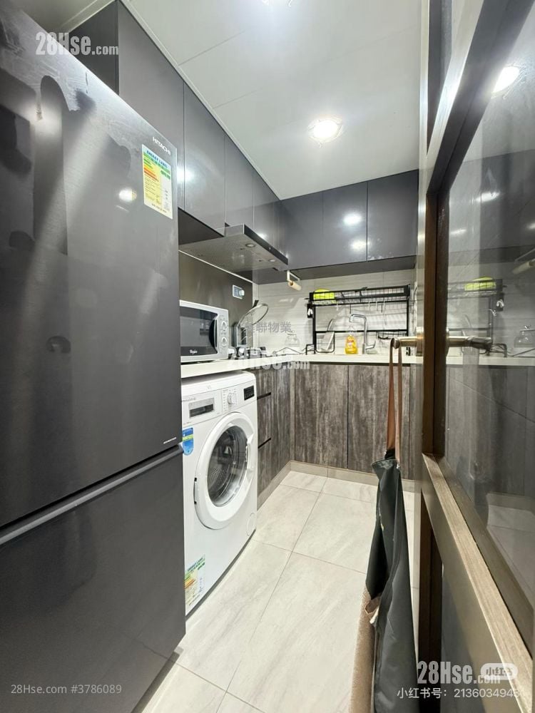 Parkland Villas Sell 2 Bedrooms 376 ft²