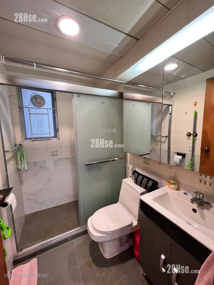 Merit Place Sell 2 Bedrooms , 1 Bathroom 469 ft²