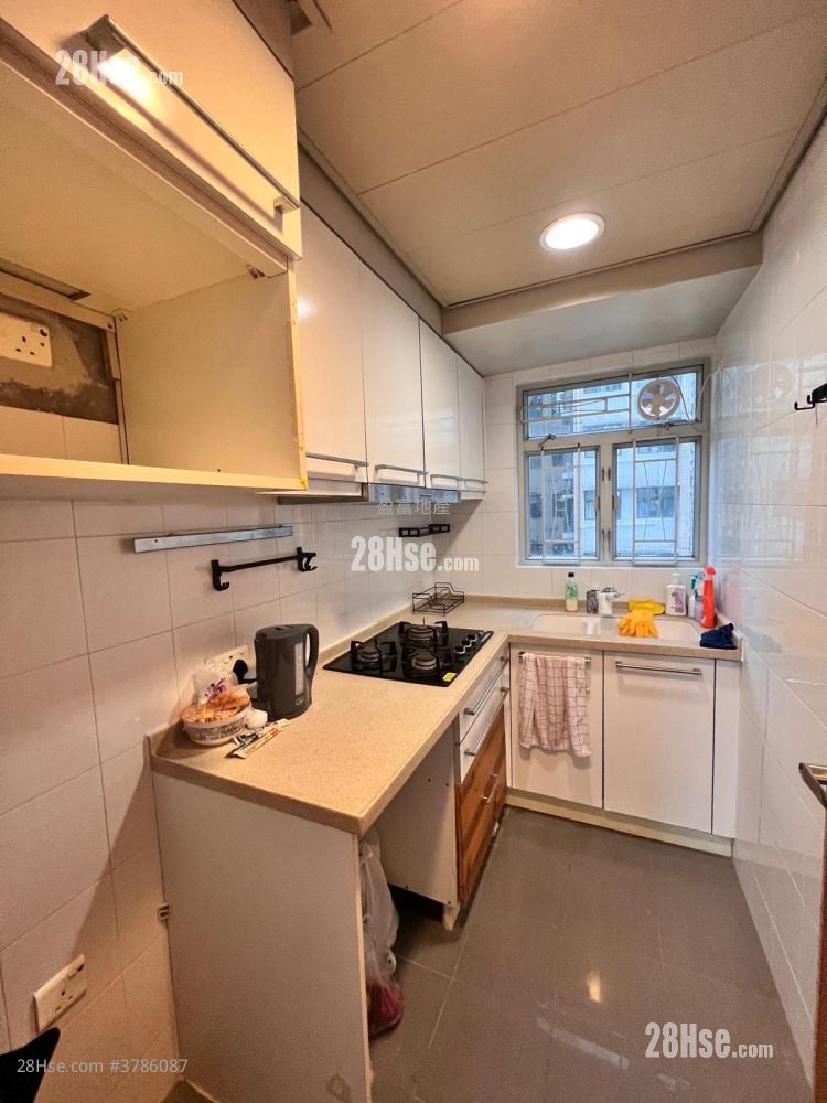 Merit Place Sell 2 Bedrooms , 1 Bathroom 469 ft²