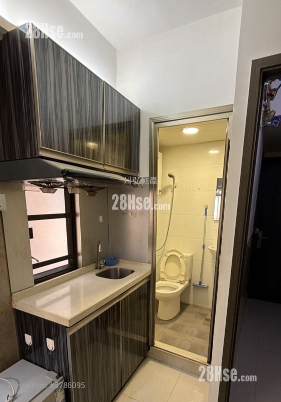 Shing Hing Building Rental Studio , 1 Bathroom 80 ft²