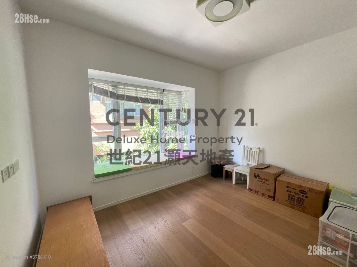 比华利山别墅 售盘 5+ 房 , 2 浴室 2,072 平方尺