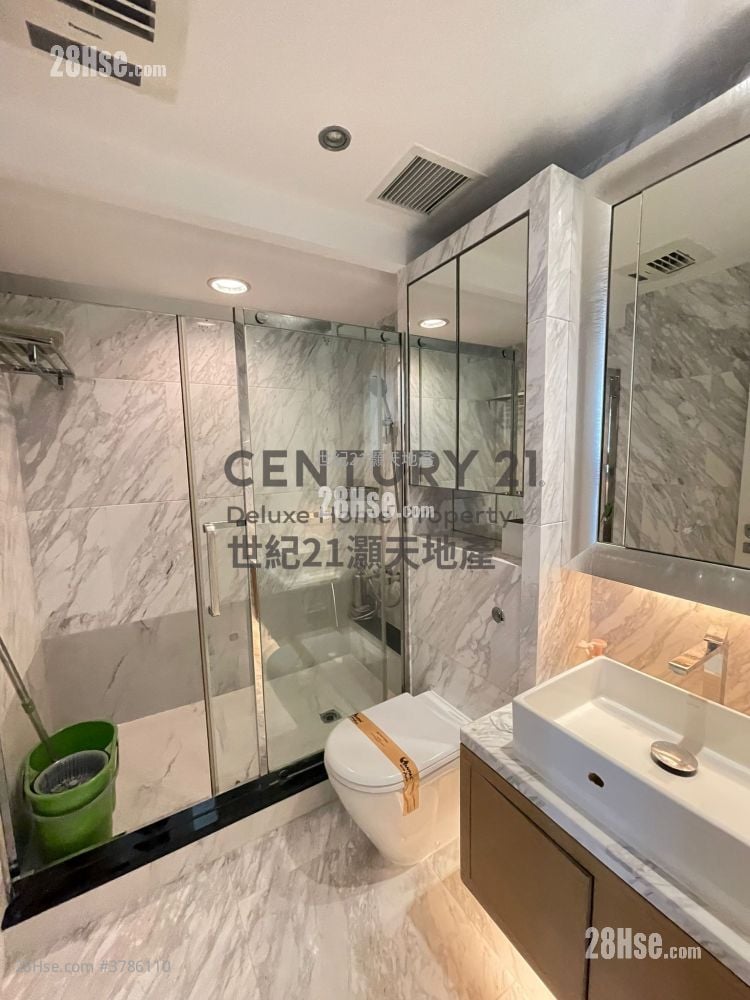 比华利山别墅 售盘 5+ 房 , 2 浴室 2,072 平方尺