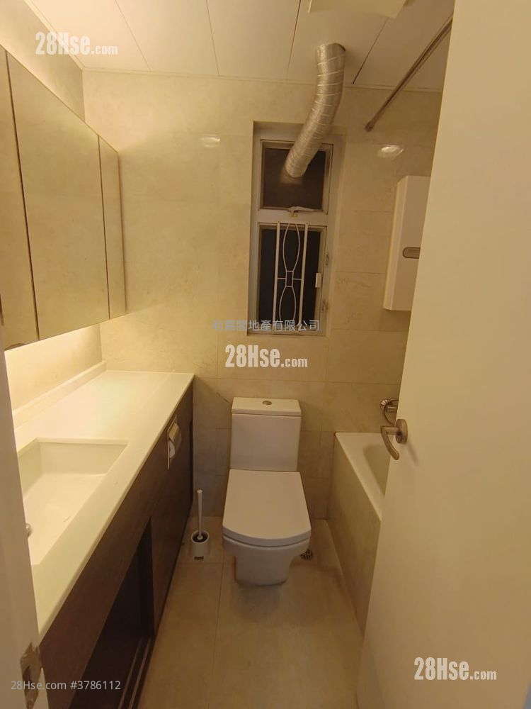 新都城 售盘 3 房 , 2 浴室 701 平方尺