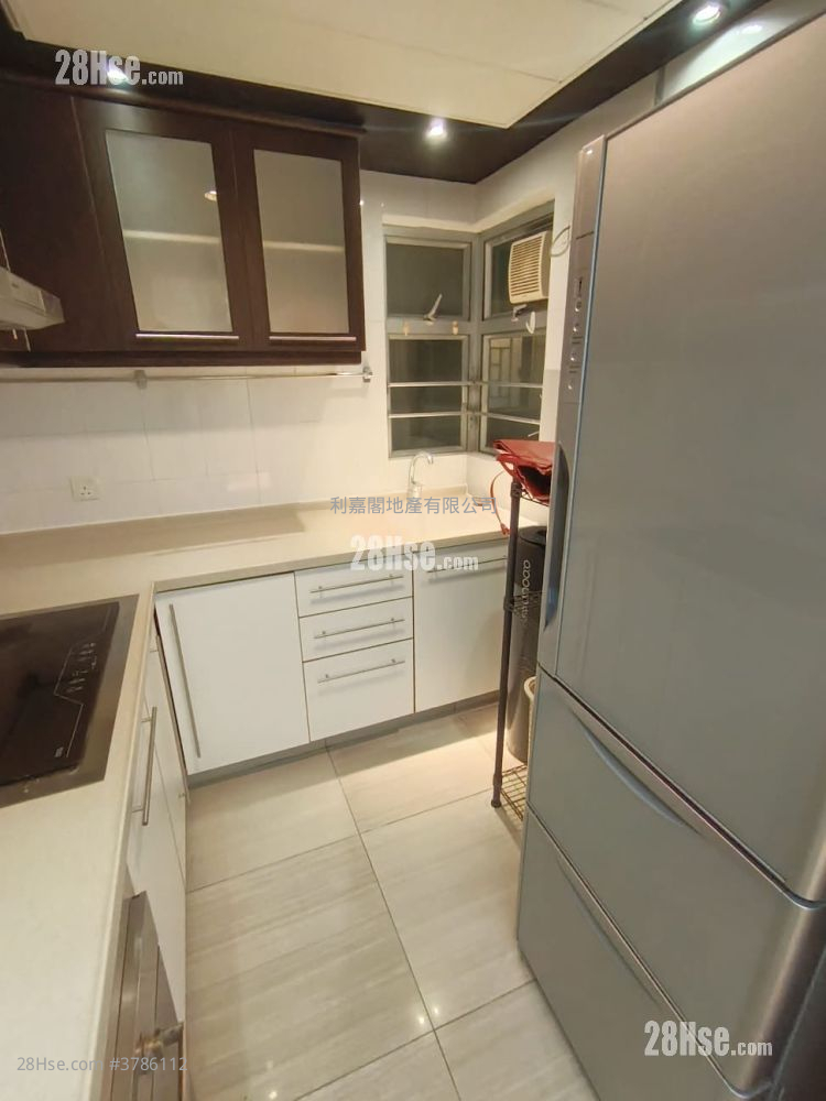 新都城 售盘 3 房 , 2 浴室 701 平方尺