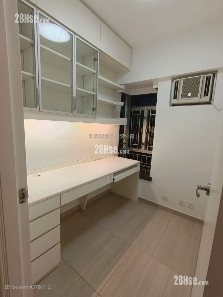 新都城 售盘 3 房 , 2 浴室 701 平方尺