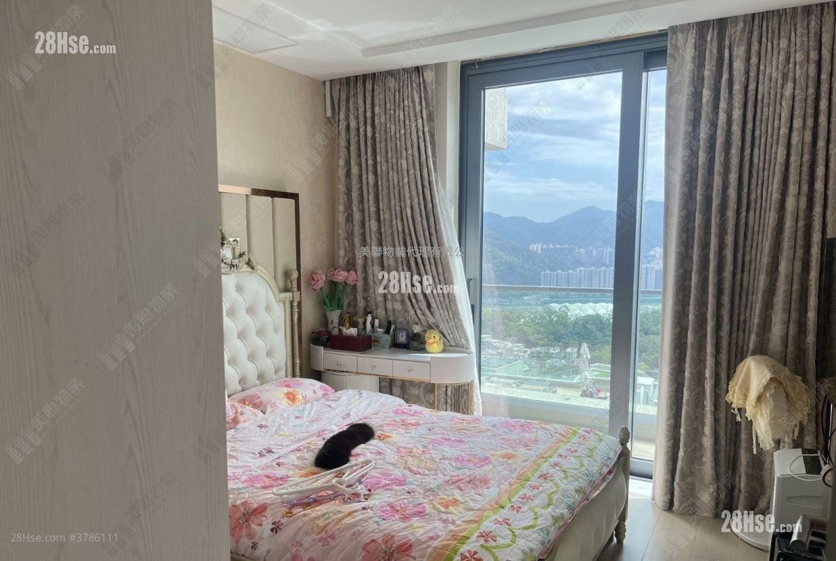 The Cavaridge Sell 5+ Bedrooms 5,393 ft²