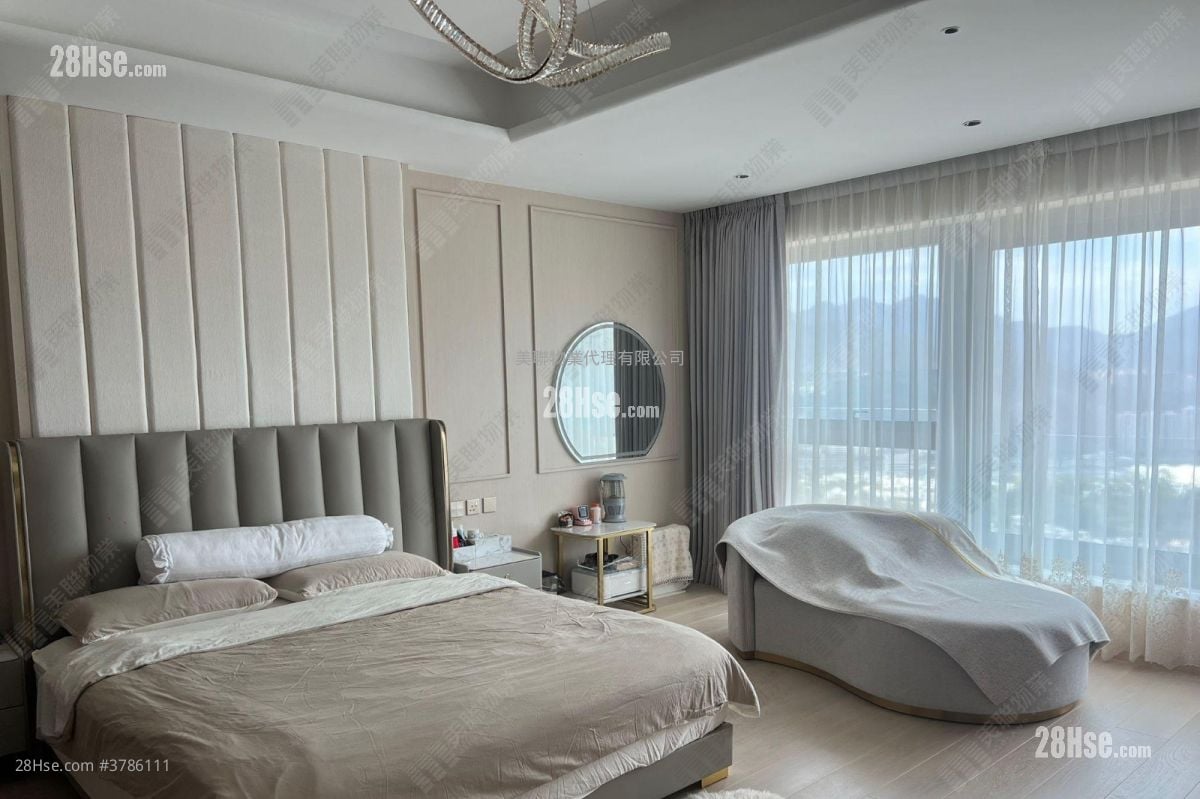 The Cavaridge Sell 5+ Bedrooms 5,393 ft²