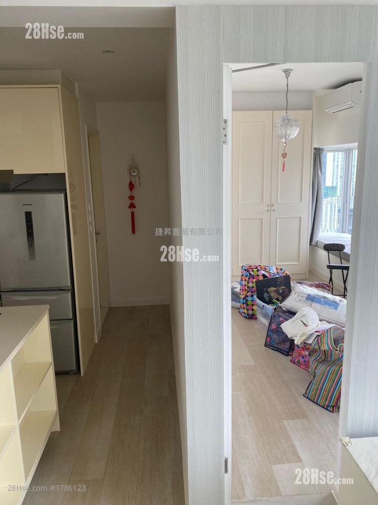 The Metropolis Residence Sell 1 Bedroom , 1 Bathroom 488 ft²